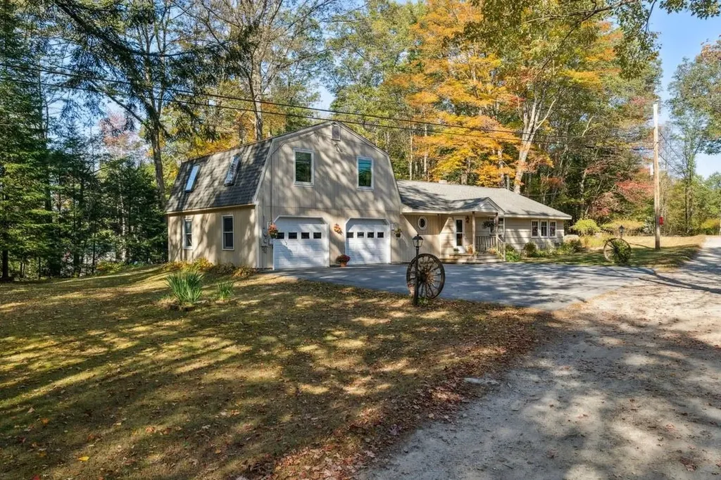 12 Brown Road Newport NH 03773