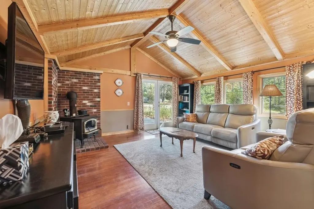 12 Brown Road Newport NH 03773