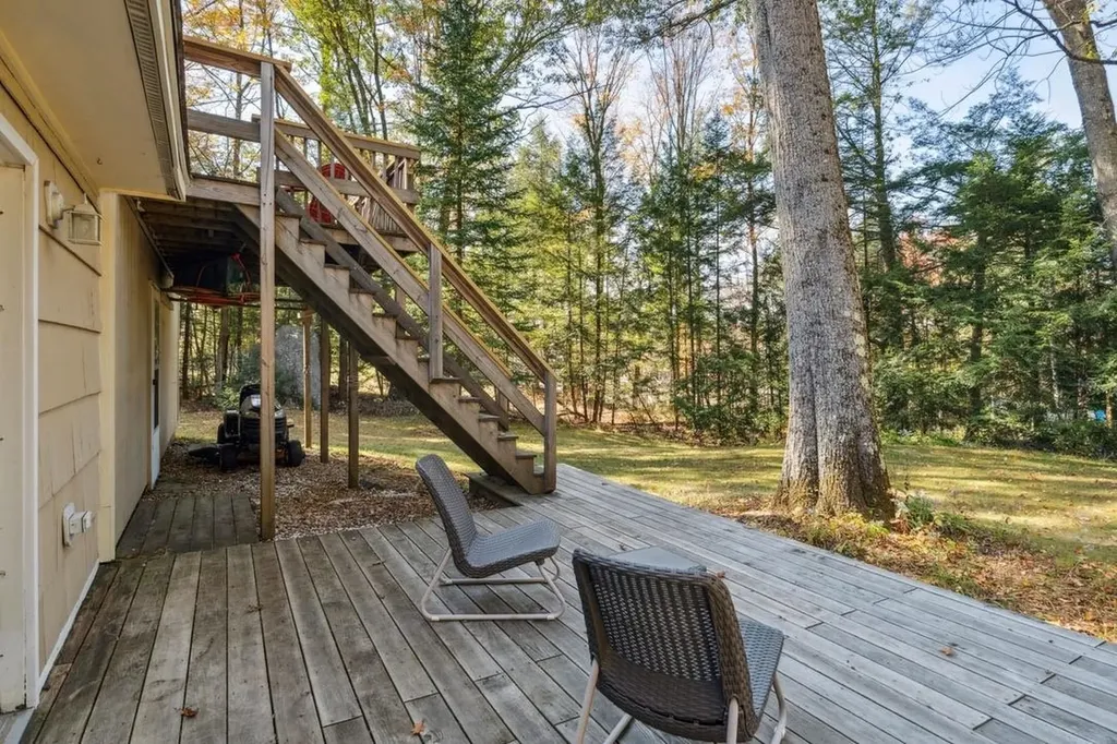 12 Brown Road Newport NH 03773