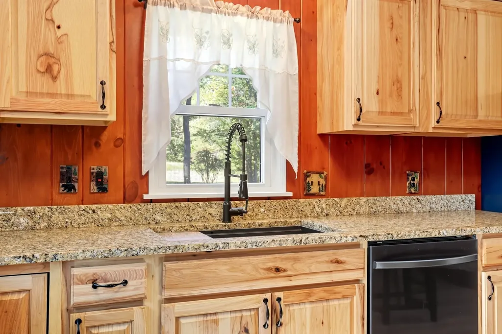 304 White Oaks Road Laconia NH 03246