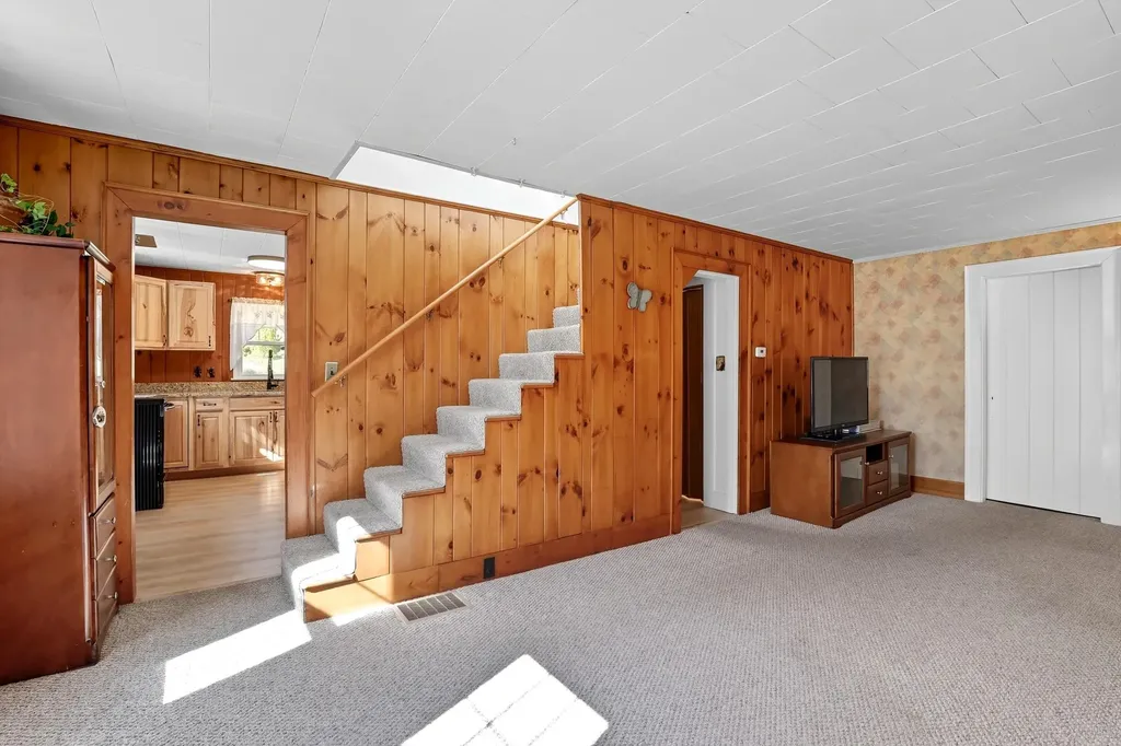 304 White Oaks Road Laconia NH 03246