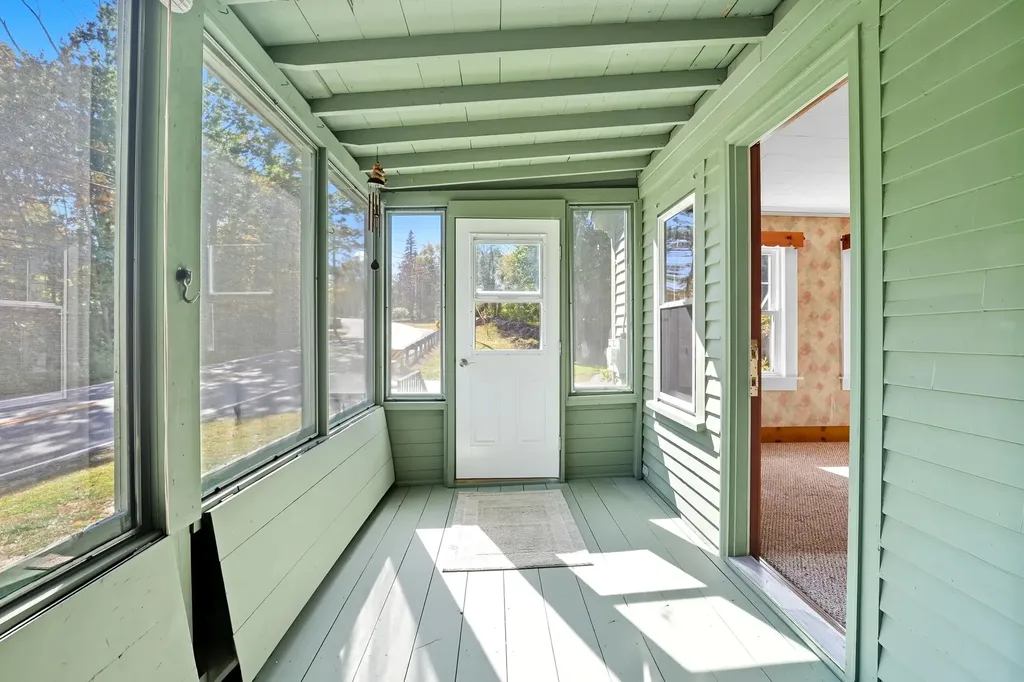 304 White Oaks Road Laconia NH 03246