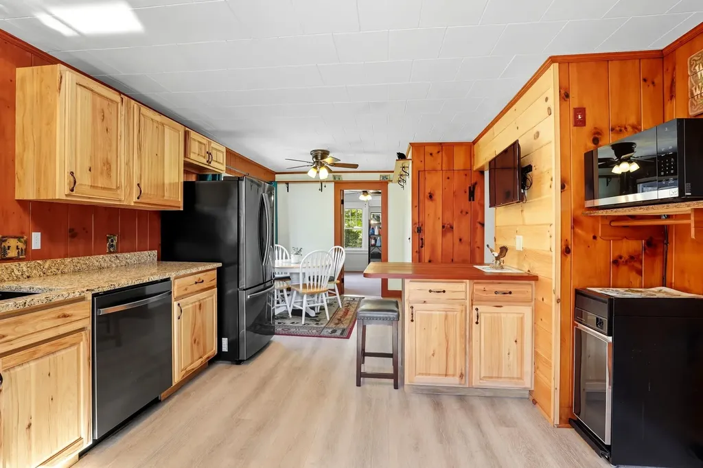 304 White Oaks Road Laconia NH 03246