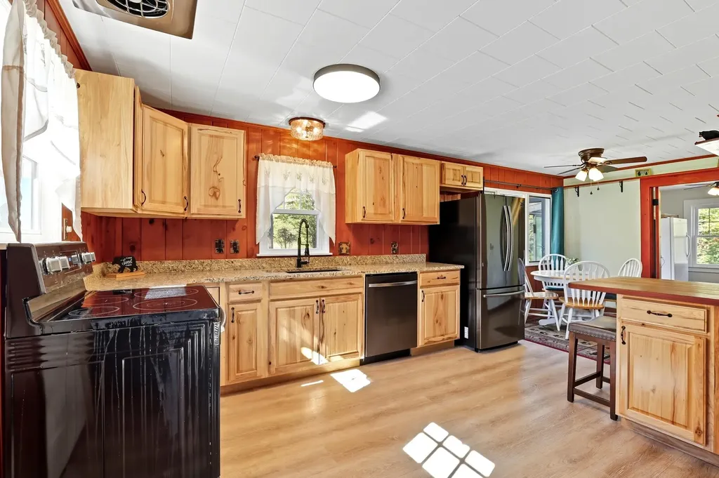 304 White Oaks Road Laconia NH 03246