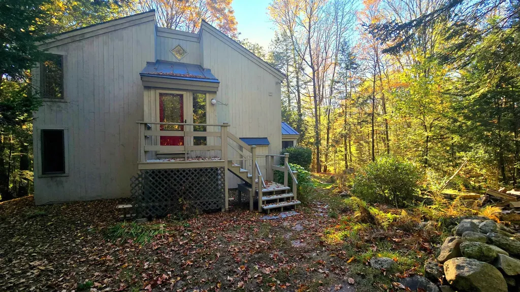 64 Troon Drive Grantham NH 03753