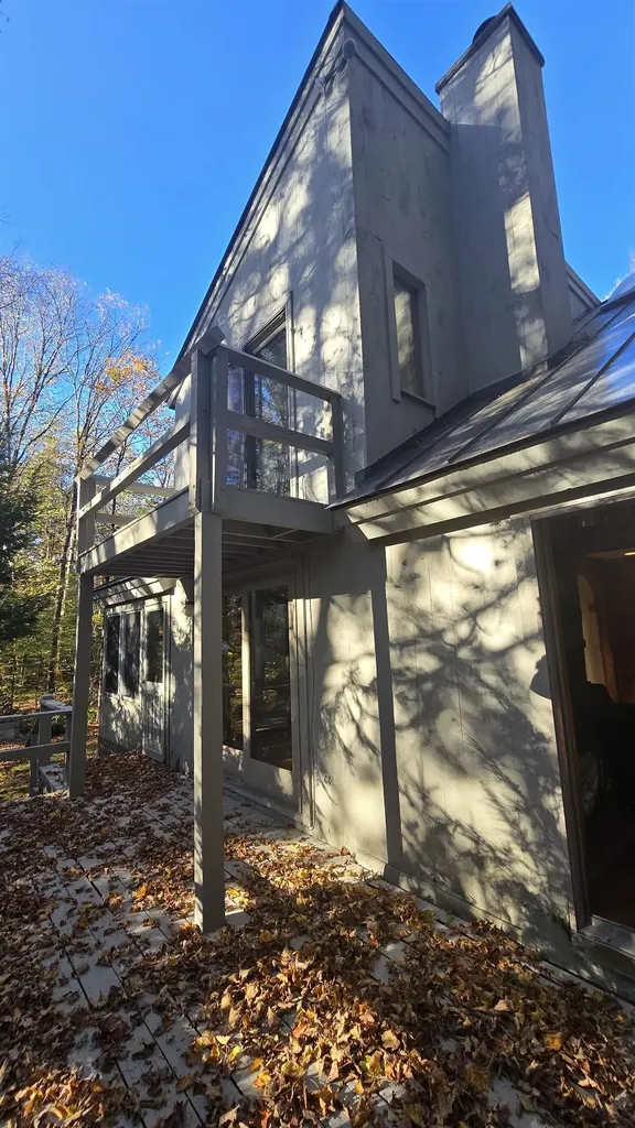 64 Troon Drive Grantham NH 03753