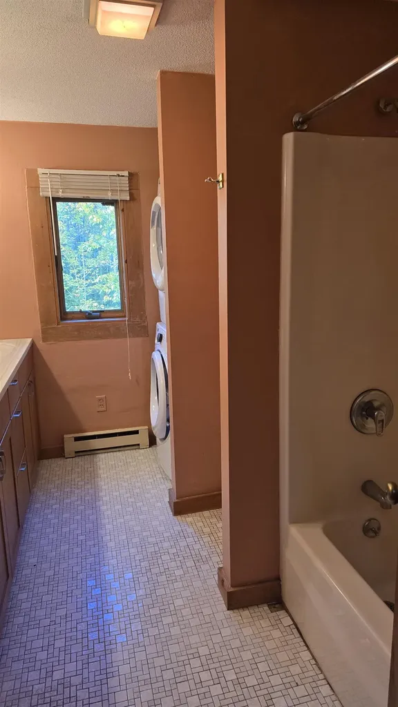 64 Troon Drive Grantham NH 03753