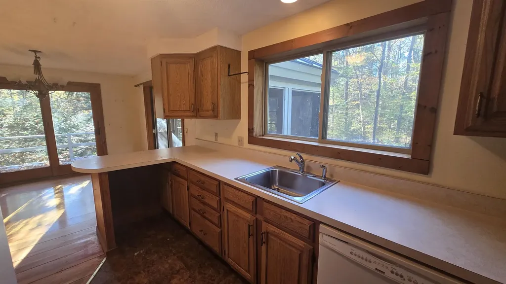 64 Troon Drive Grantham NH 03753