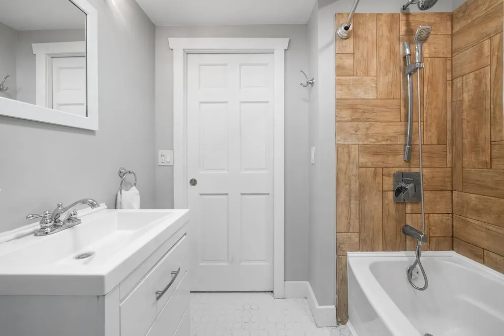 16 Webber Hill Road Swanzey NH 03446