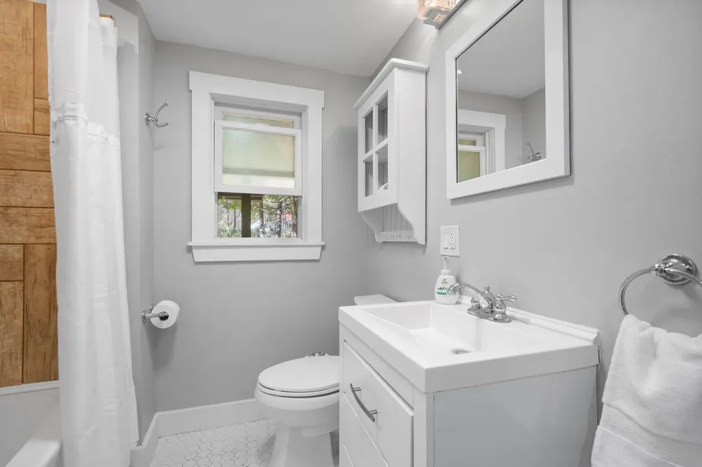 16 Webber Hill Road Swanzey NH 03446