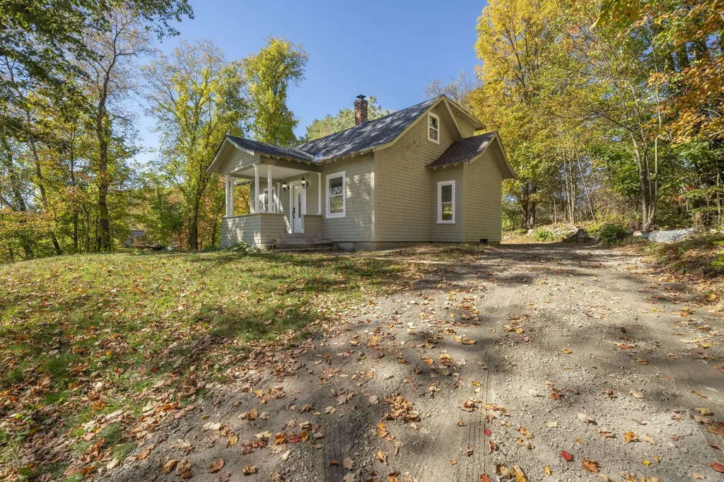 16 Webber Hill Road Swanzey NH 03446