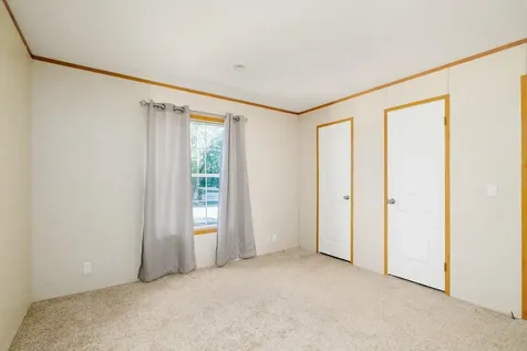 2 Cleo Circle Rochester NH 03868