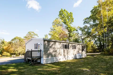 2 Cleo Circle Rochester NH 03868