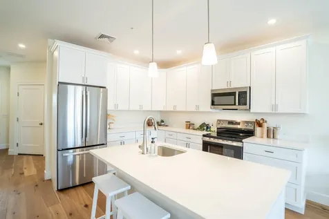 13 Suffolk Drive Concord NH 03303