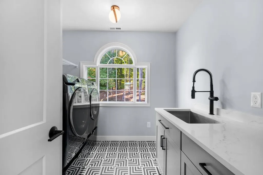 3 Paddington Place Nashua NH 03064