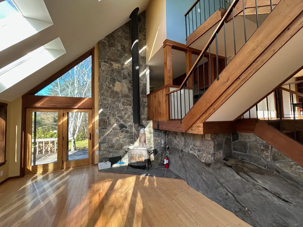77 Winding Road West Windsor VT 05037