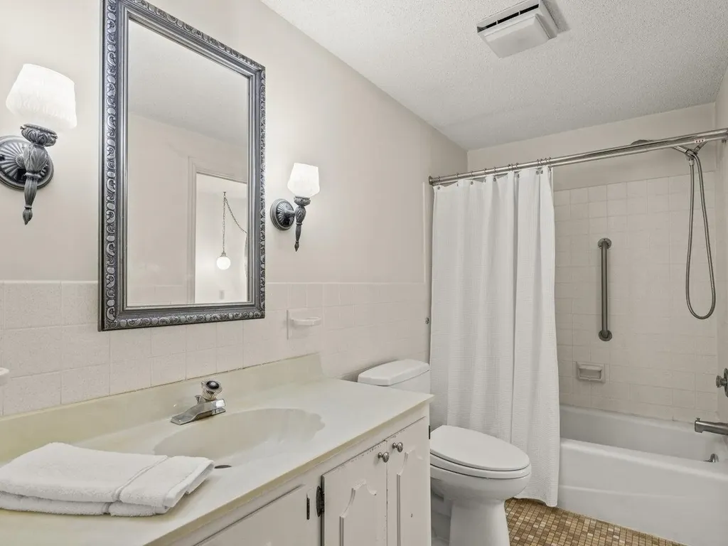 69 Joy Drive South Burlington VT 05403