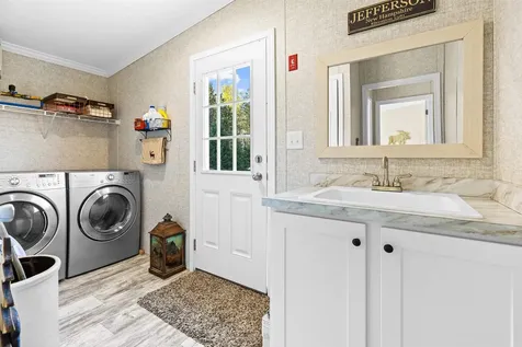 48 Jason Avenue Jefferson NH 03583