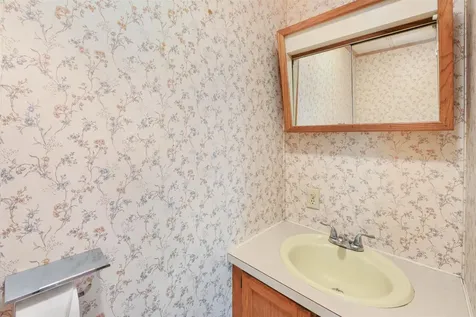 19 Wyndham Road Colchester VT 05446