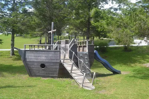 78 Farm Road Peru VT 05152