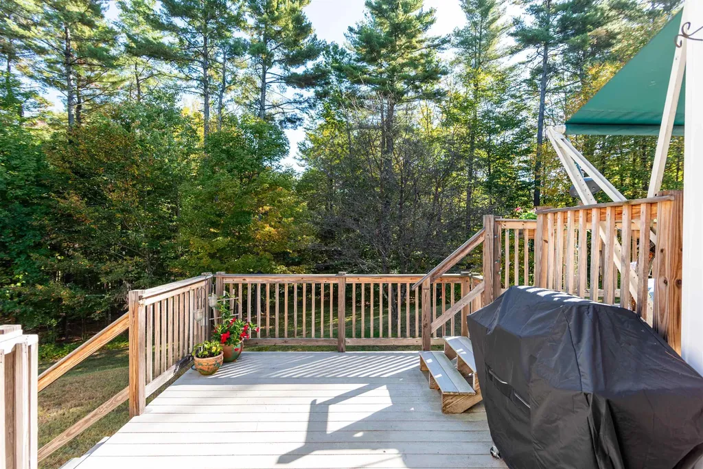 17 Jolly Farm Road Sutton NH 03221