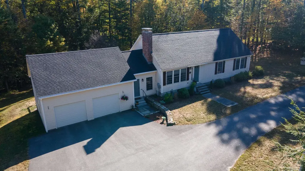 17 Jolly Farm Road Sutton NH 03221