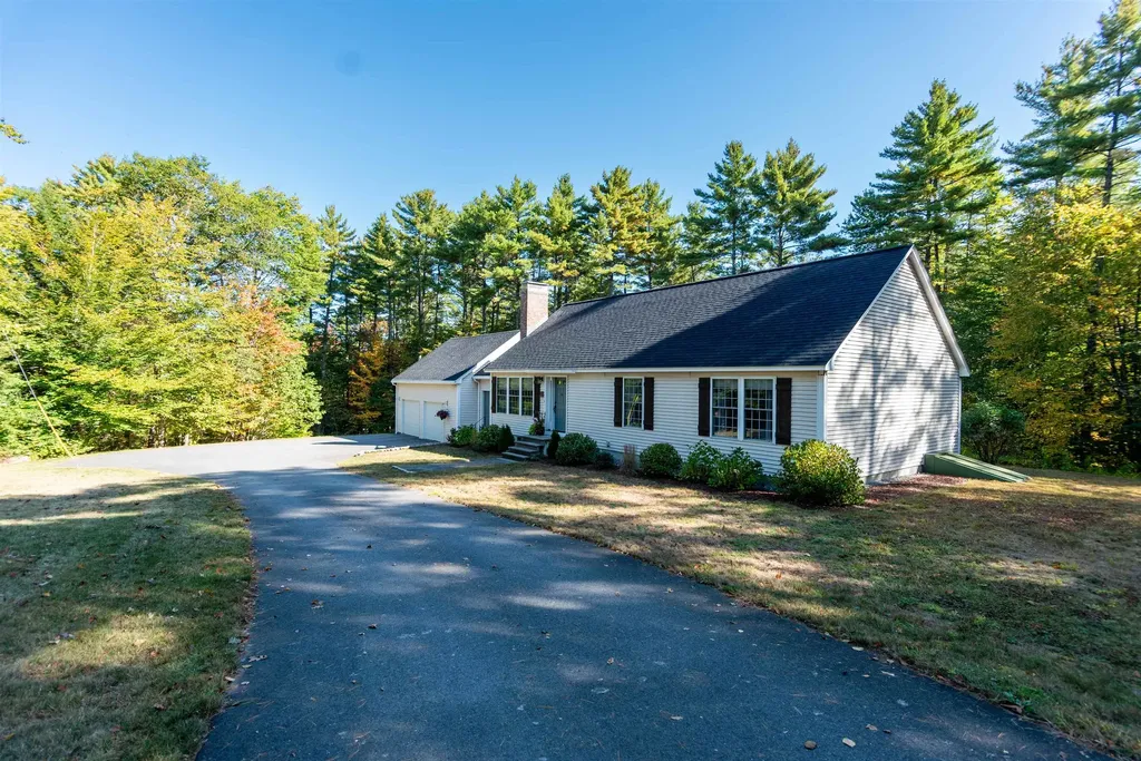 17 Jolly Farm Road Sutton NH 03221