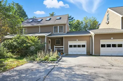 14 Swaan Drive Lee NH 03861