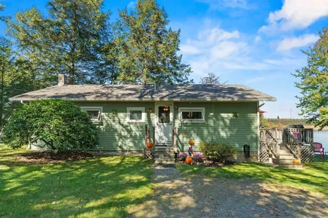 12 Dulcies Point Road Kingston NH 03848
