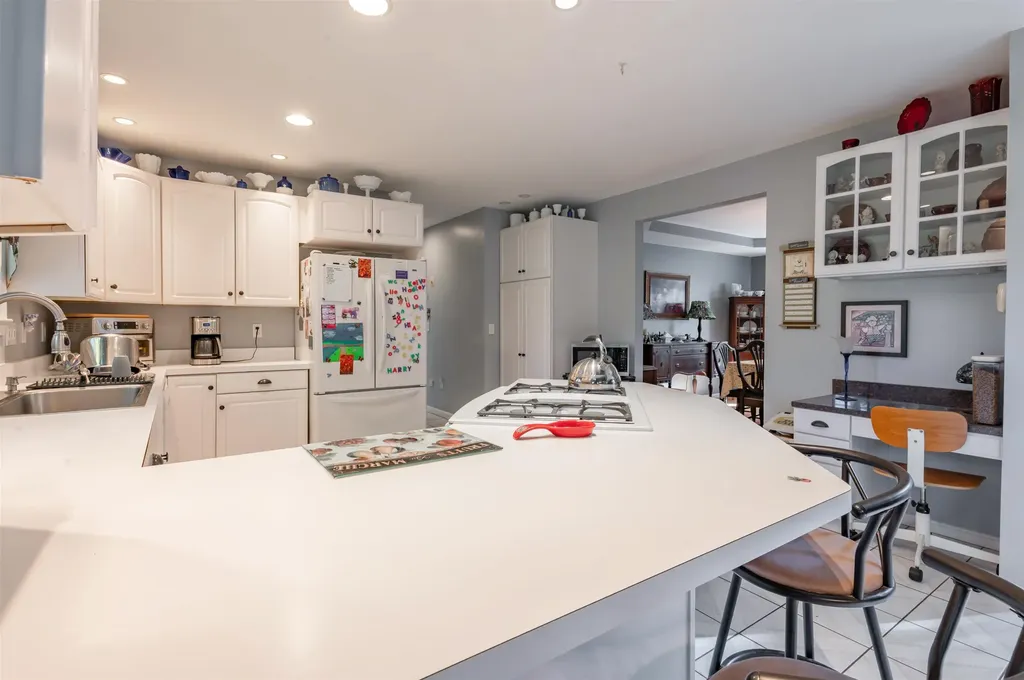 12 Leclair Drive Hudson NH 03051