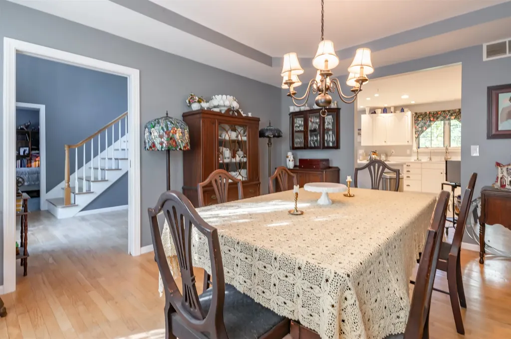 12 Leclair Drive Hudson NH 03051