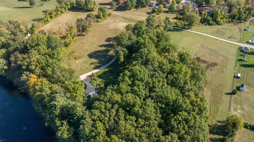 12 Leclair Drive Hudson NH 03051