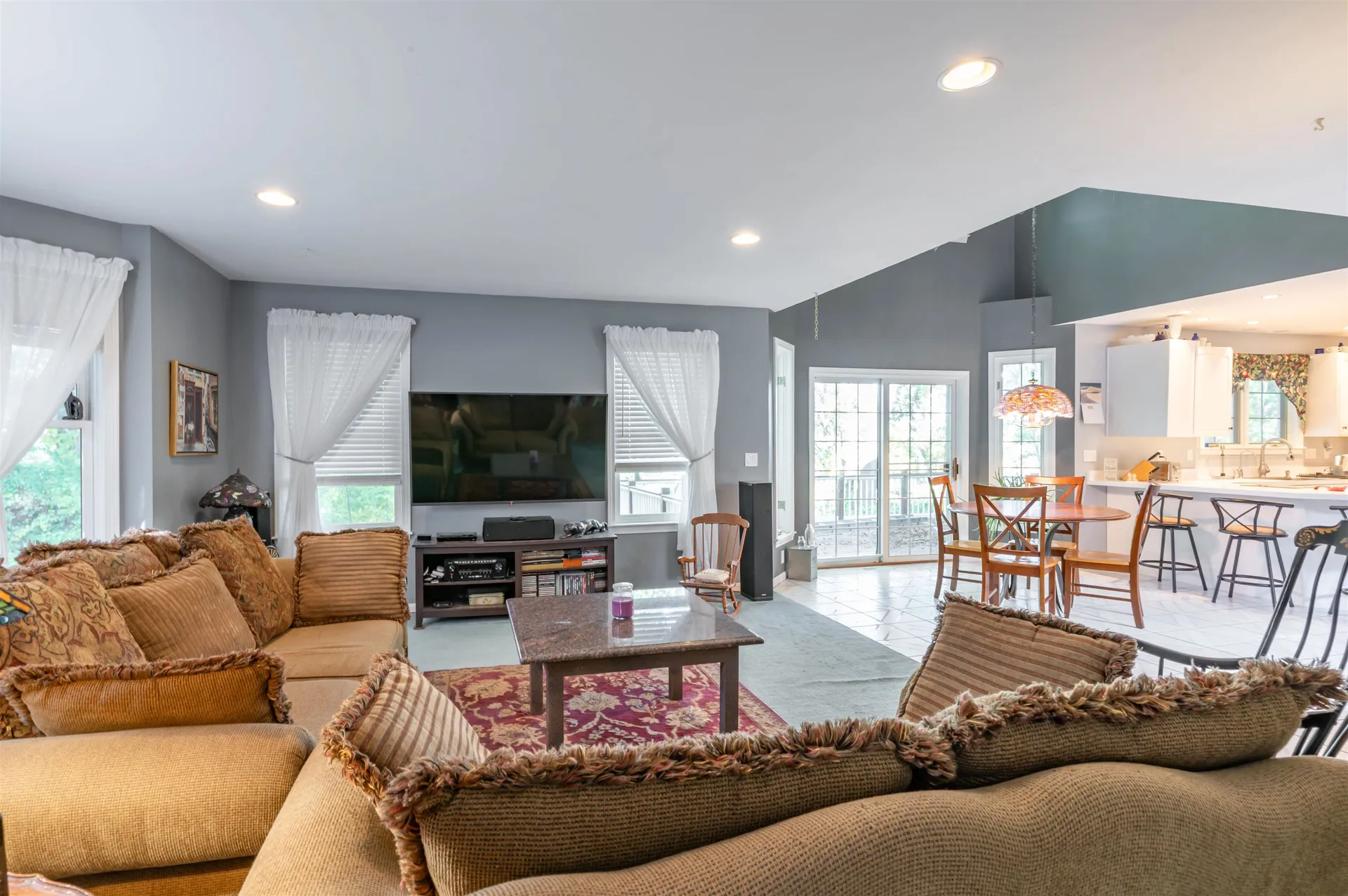 12 Leclair Drive Hudson NH 03051