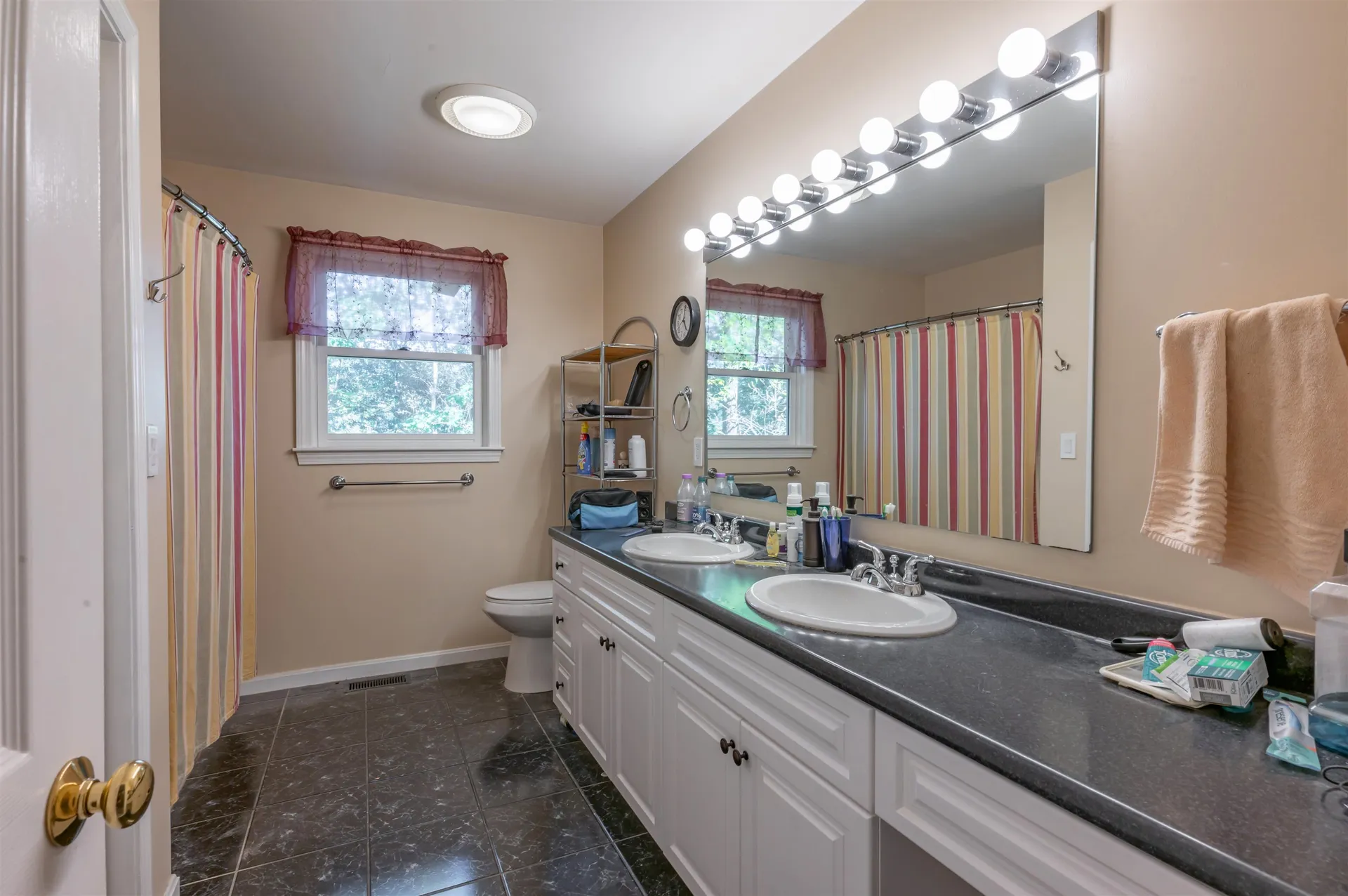 12 Leclair Drive Hudson NH 03051