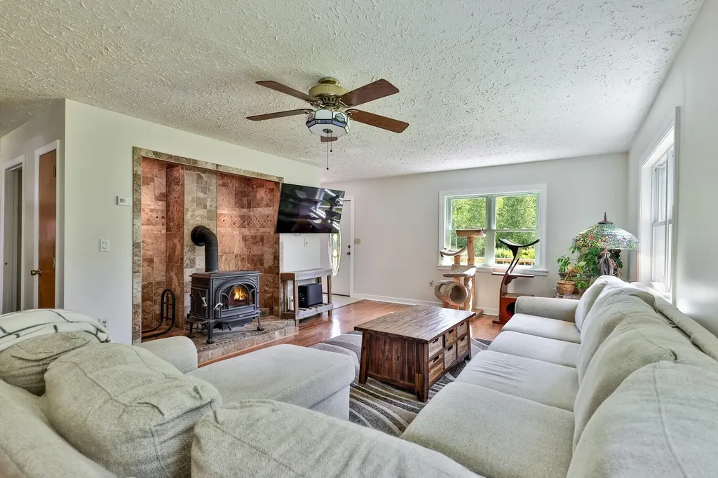 2140 Brandon Mountain Road Rochester VT 05767