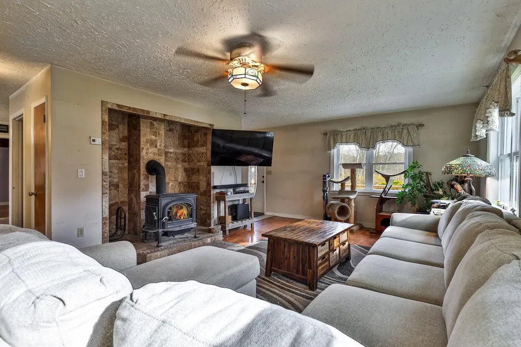 2140 Brandon Mountain Road Rochester VT 05767