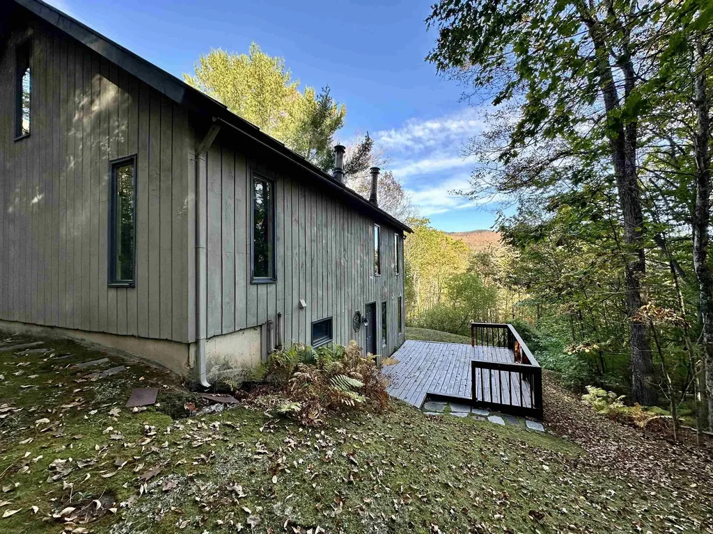 1724 Sangamon Road Pittsford VT 05763