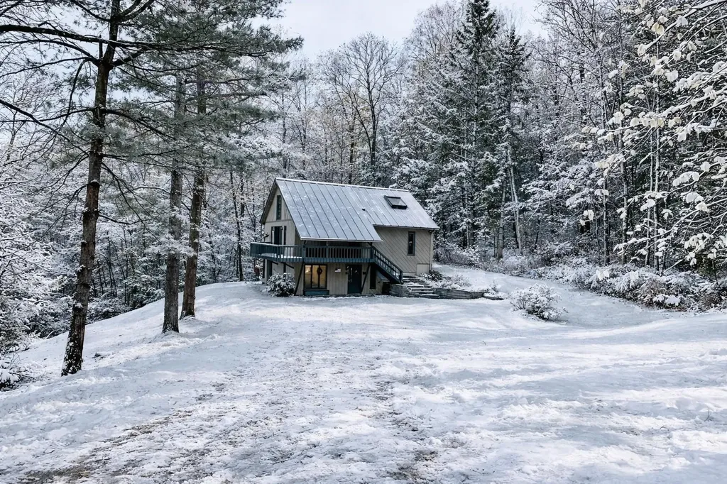 1724 Sangamon Road Pittsford VT 05763