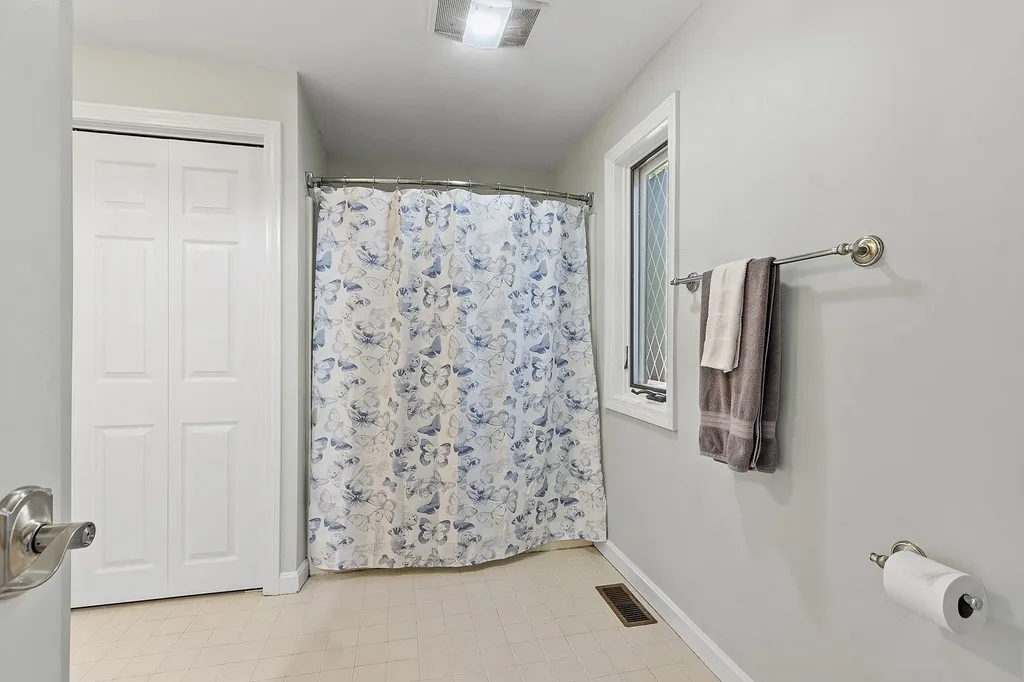 153 Coffin Road Epping NH 03042