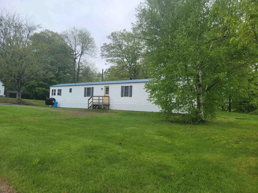 41 Crow Hill Street Northumberland NH 03582