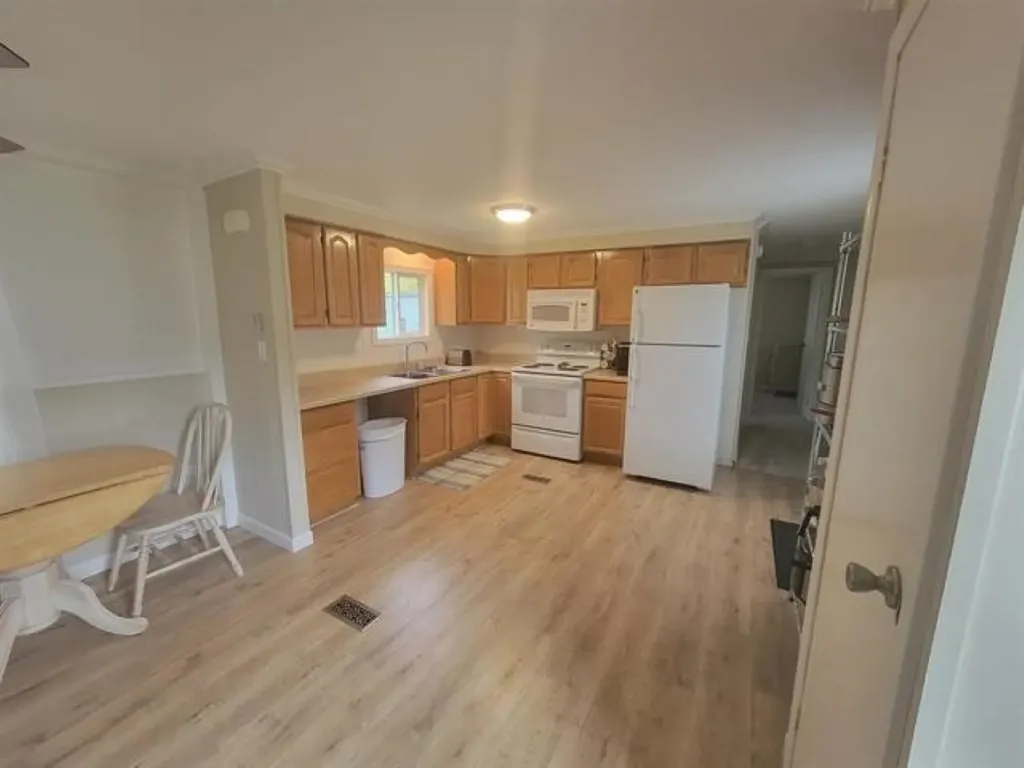 41 Crow Hill Street Northumberland NH 03582