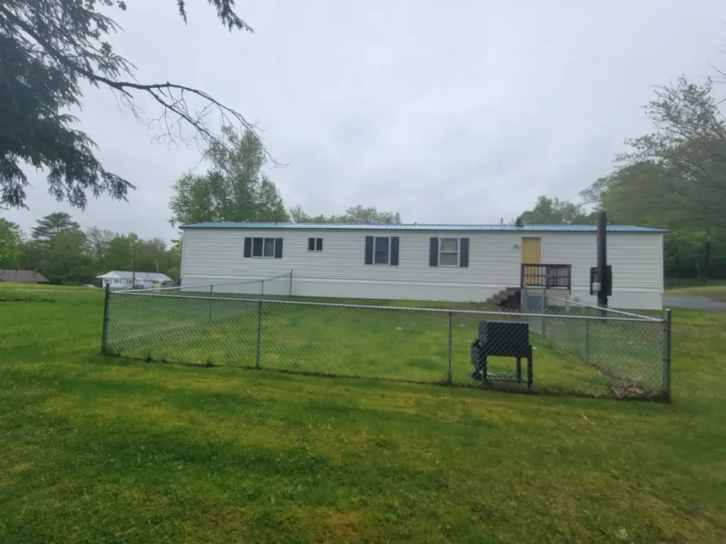 41 Crow Hill Street Northumberland NH 03582