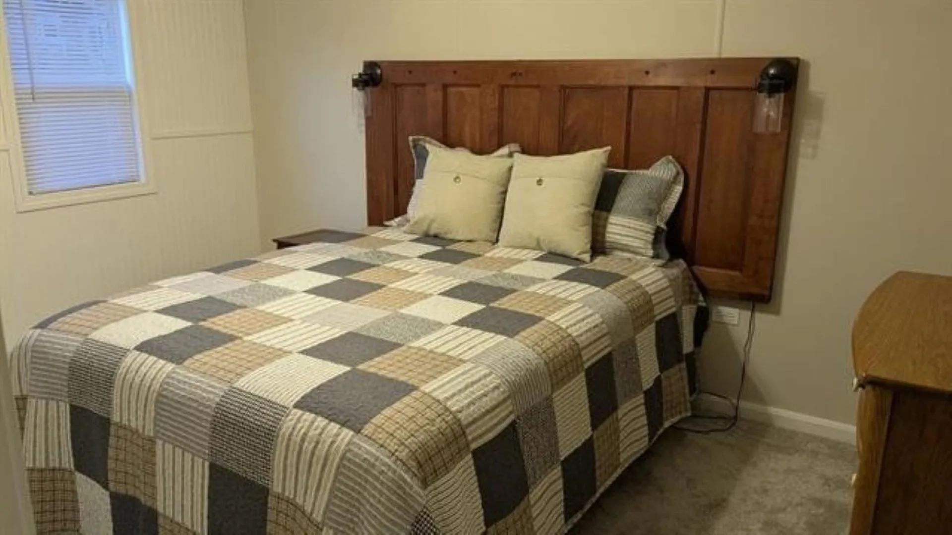 41 Crow Hill Street Northumberland NH 03582