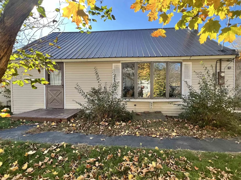 13 Fairbanks Road Newport NH 03773