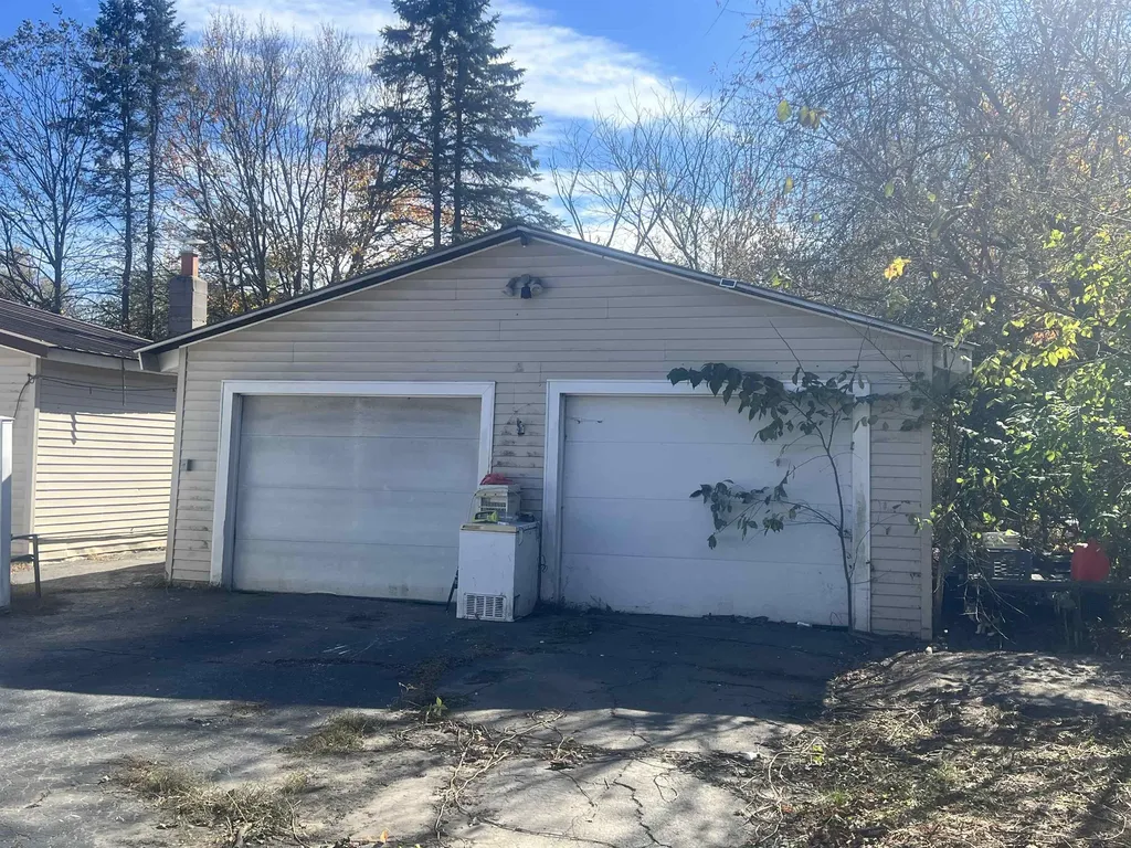 13 Fairbanks Road Newport NH 03773