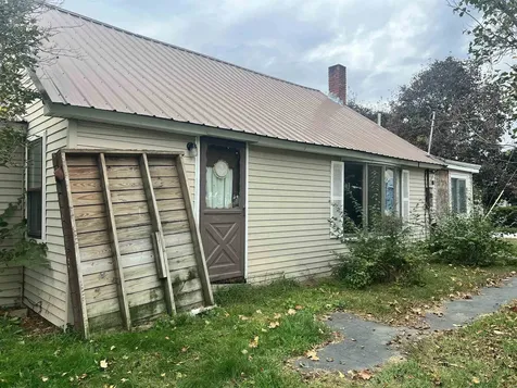 13 Fairbanks Road Newport NH 03773