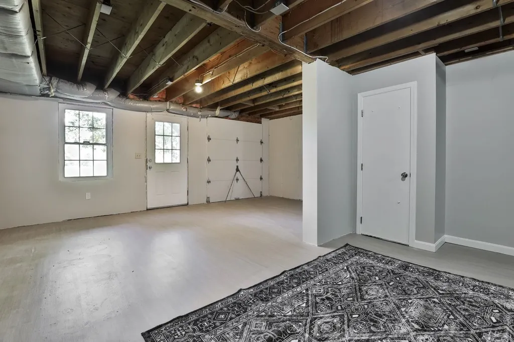 6 Veterans Road Amherst NH 03031