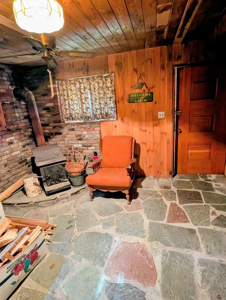 11 Old Peters Road Haverhill NH 03785