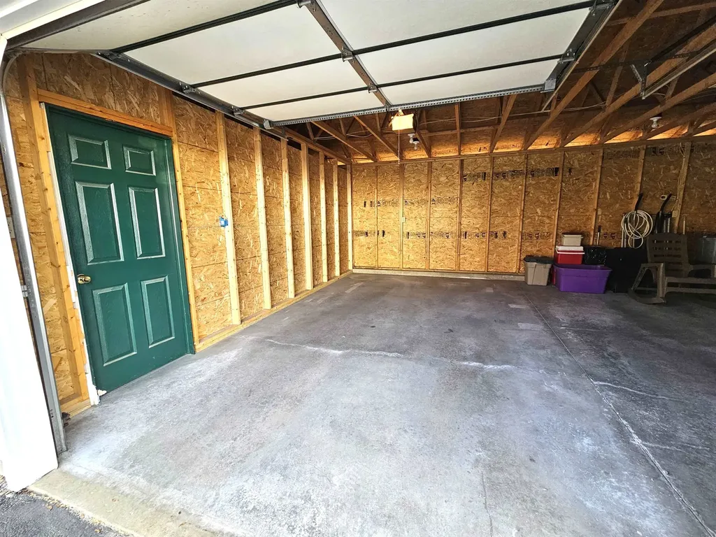 78 Kingsbury Circle Derby VT 05829