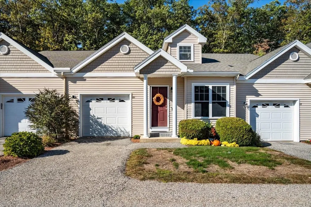 25 Winterberry Road Pelham NH 03076